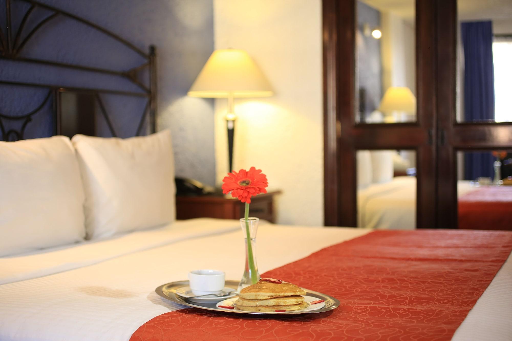Hotel Emily Pachuca Bagian luar foto