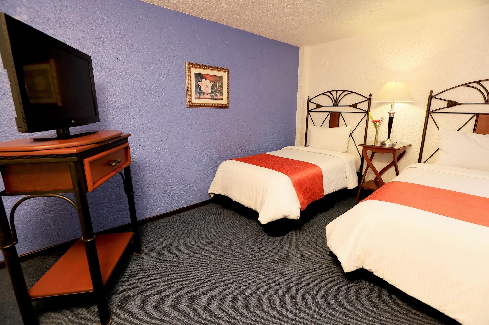 Hotel Emily Pachuca Bagian luar foto